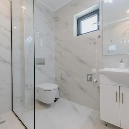 Swans Luxury Homes *