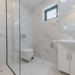 Swans Luxury Homes *