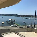 Swans Luxury Homes Κομμένο