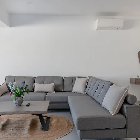 Swans Luxury Homes Apartman *
