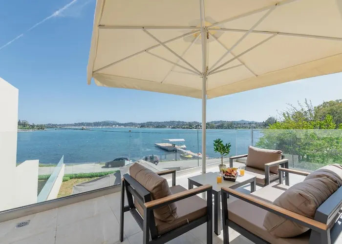 Swans Luxury Homes شقة كومينو