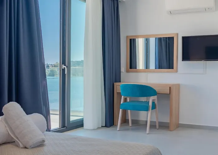 Swans Luxury Homes شقة كومينو